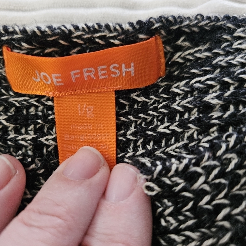 Joe Fresh Cozy Black and White Knit Sweater Size Large - Picture 2 of 6